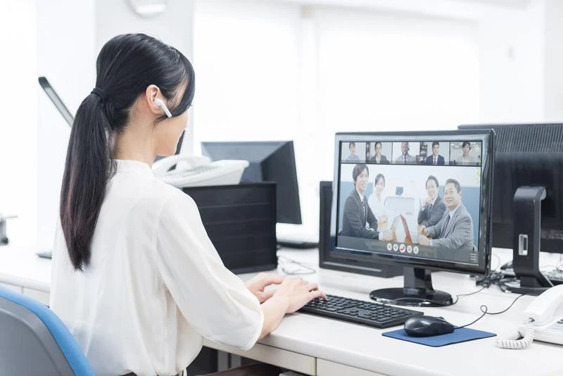 Webインターンは企業の雰囲気に合った服装で挑もう！