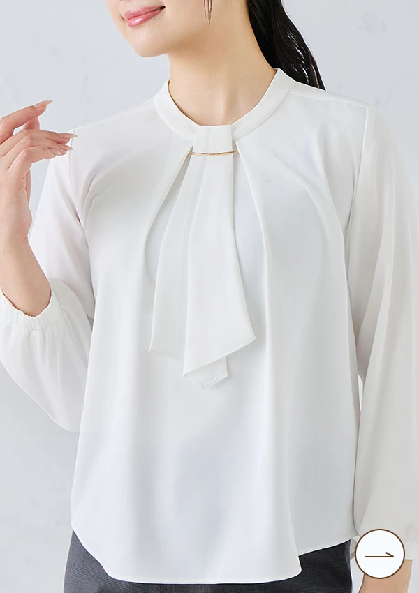 アクセサリー付きラッフルタイブラウス 白