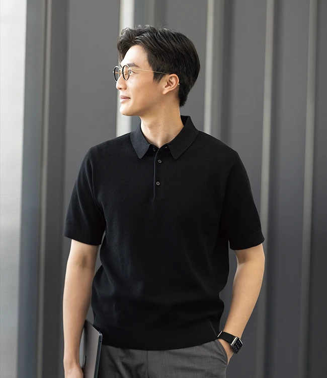 スーツ屋の仕立てたポロシャツの着用画像