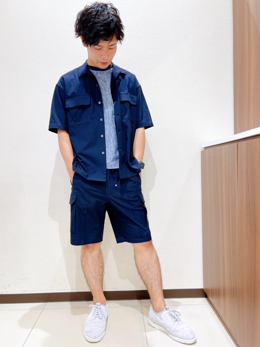 tricot shirt and shorts
