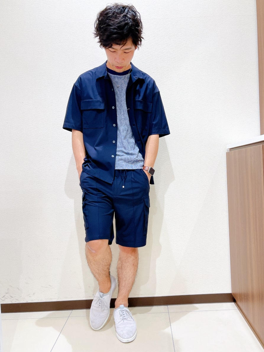 tricot shirt and shorts