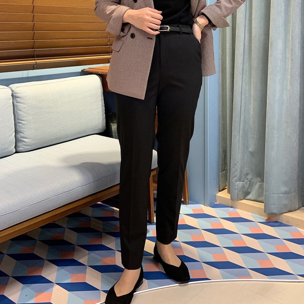 Black Solid Color Cropped Pants