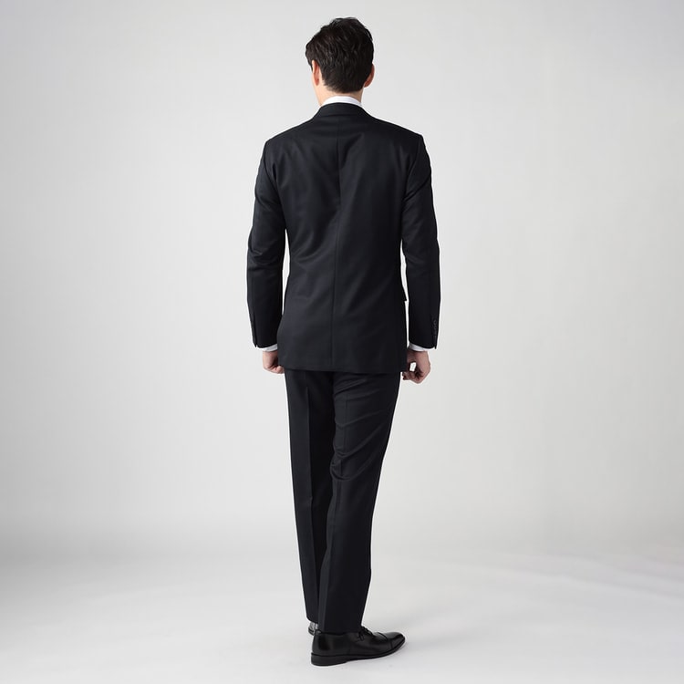 ジュンコシマダ スーツ A4 junko shimada 式 活動的な大人の女性を応援する「SUITS BY JUNKO SHIMADA」2022年