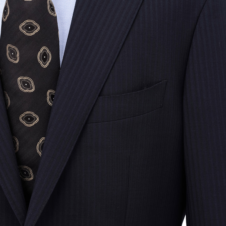 ネイビースーツ・ストライプのコーディネート（Cloth