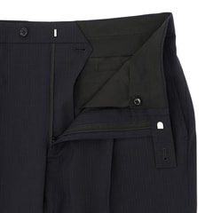 美品　大きいサイズ　LES MUES パンツスーツセットアップ 濃紺ストライプ 洗える ストレッチ 2パンツスーツ 紺ストライプ LES MUES