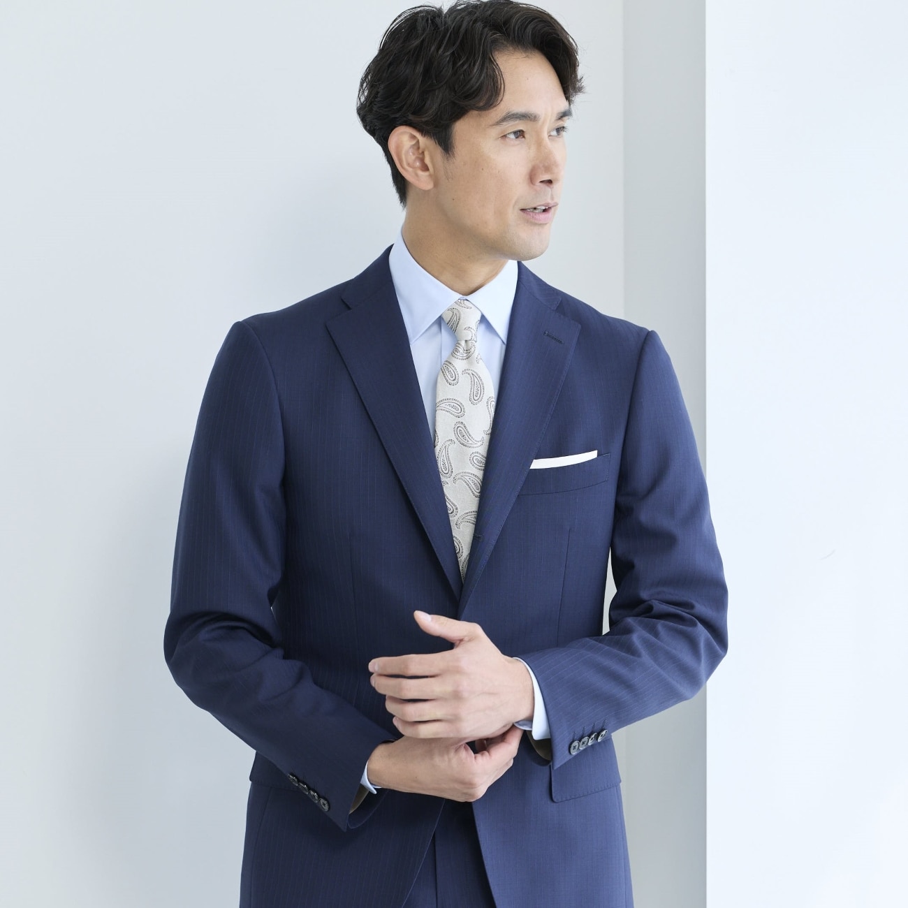 金のスーツ 段返り3つボタン 紺ストライプ スリム JUNKO SHIMADA JS homme ブルーレーベル