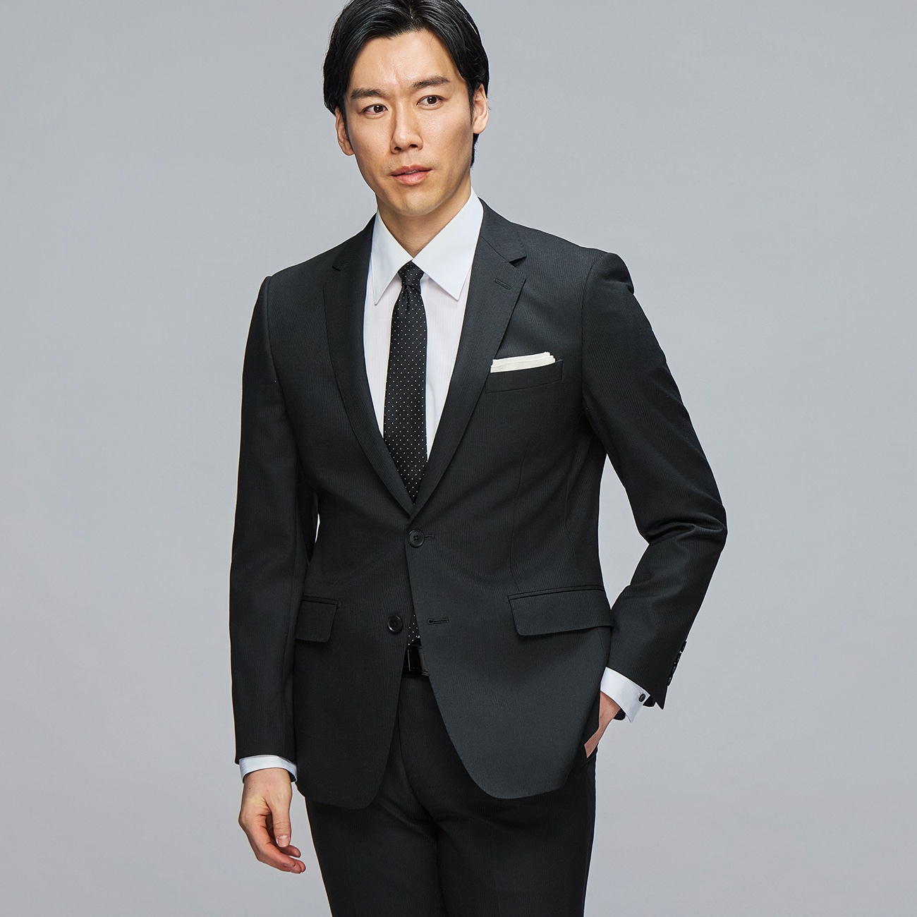 美品★アオキ MAJI 上質 ストレッチスーツ ブラック シャドーストライプ 上質スリムストレッチスーツ 黒シャドー MAJI スリム 別売ベストあり