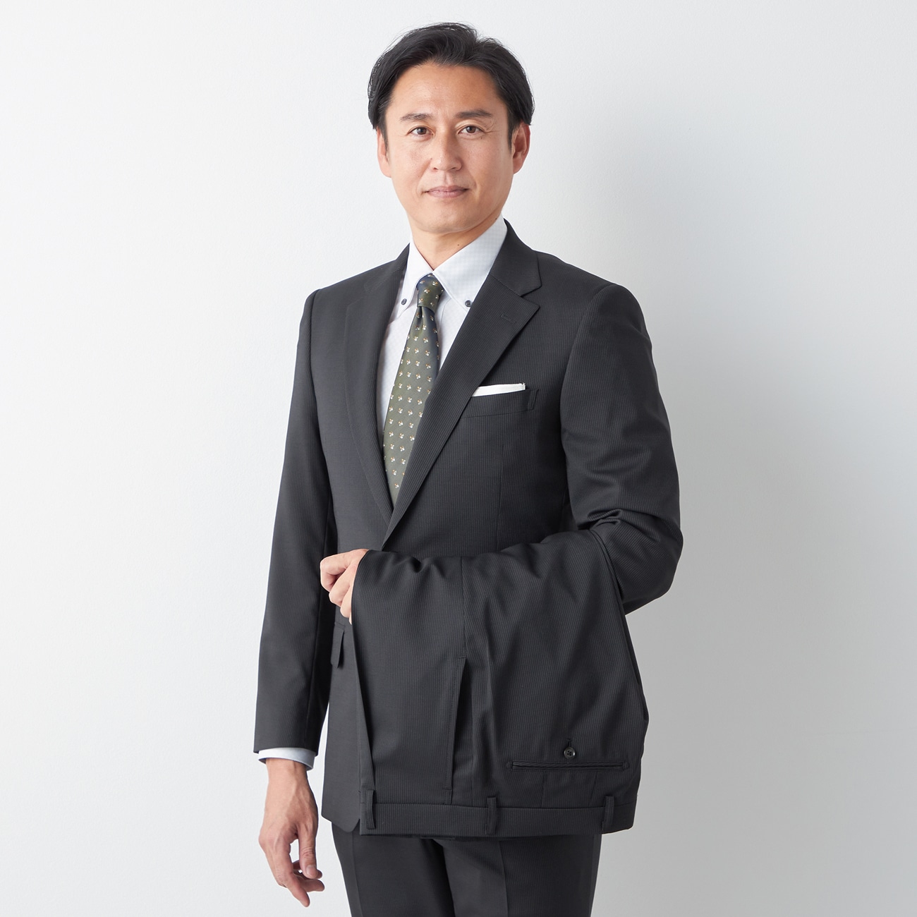 リサイクル素材使用 洗えるウールブレンド 2パンツスーツ 黒ストライプ LES MUES ベーシック