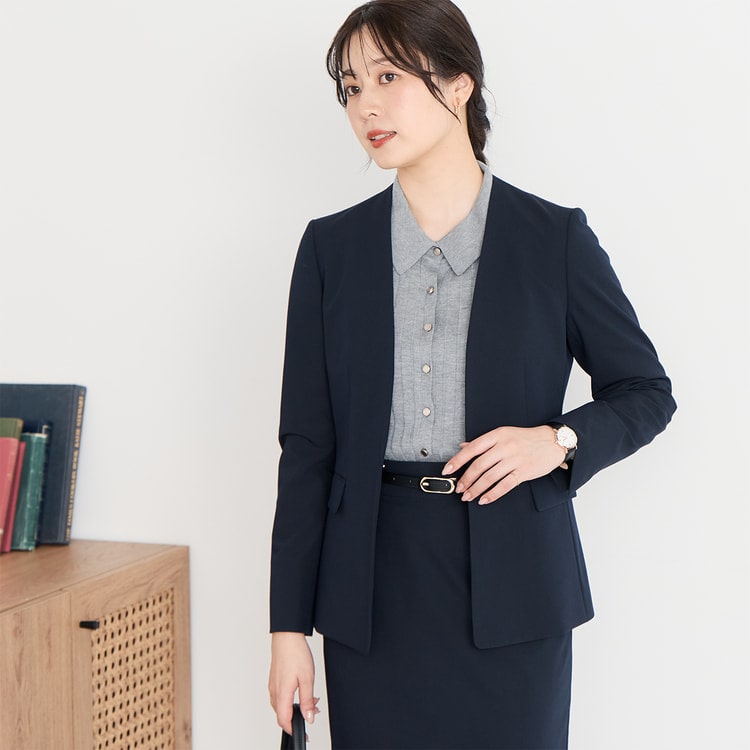 ライトストレッチ ノーカラージャケット 紺 セットアップ着用可