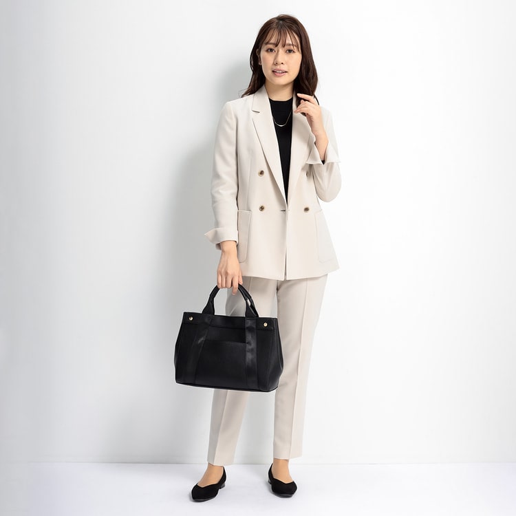 激安/新作 新品 Oggiコラボ 紺 ノーカラージャケット クロップドパンツ