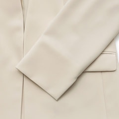 Oggiコラボ パウダリーツイル ノーカラージャケット アイボリー