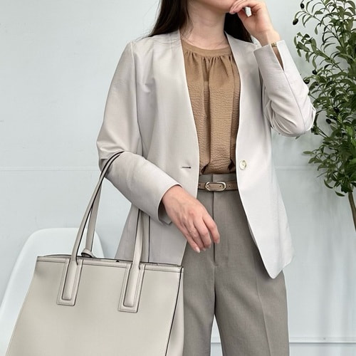 新品未使用タグ付き♡AOKI T/Rストレッチ ノーカラージャケット&パンツ スーツ・ジャケット・ボトムス ノーカラージャケット商品一覧