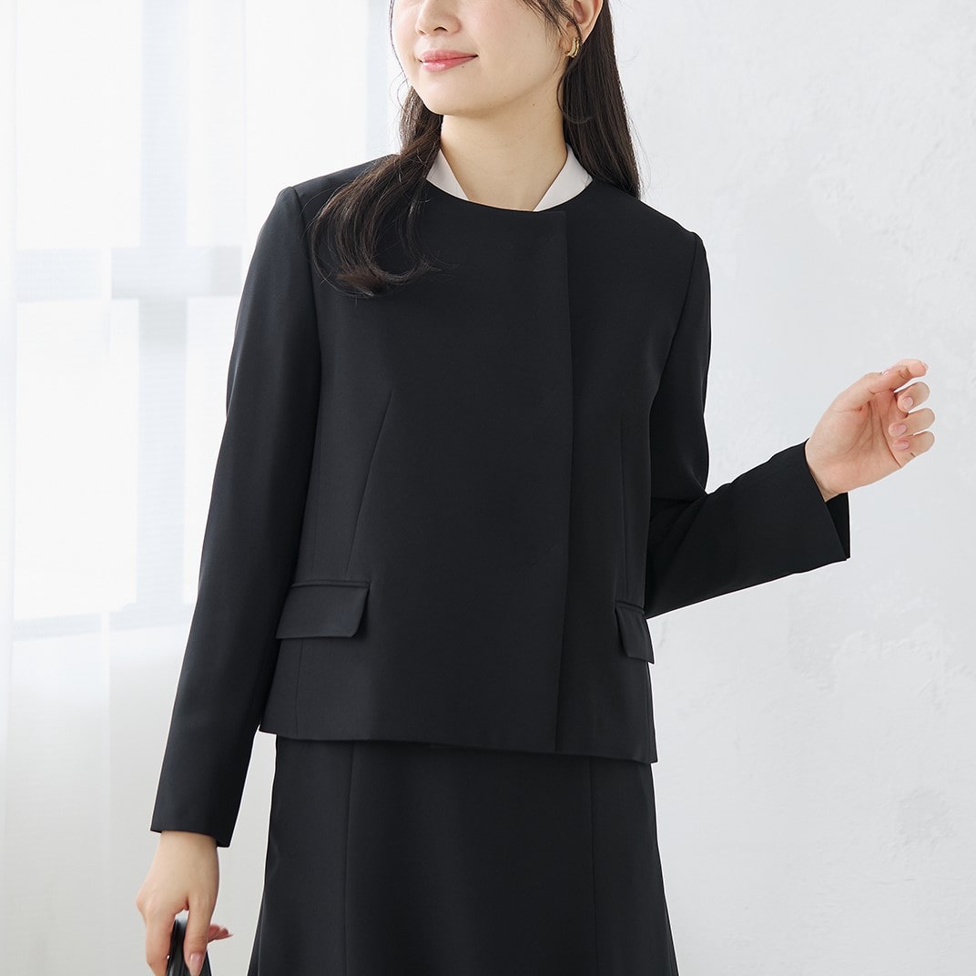 パウダリーストレッチ黒 クルーネックジャケット セットアップ着用可 パウダリーストレッチ黒 クルーネックジャケット セットアップ着用可