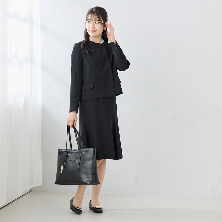 パウダリーストレッチ黒 クルーネックジャケット セットアップ着用可
