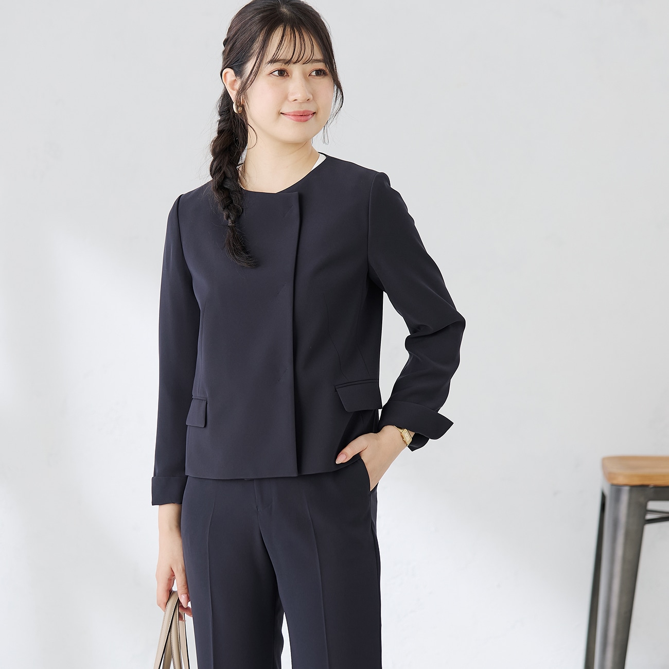 パウダリーストレッチ紺 クルーネックジャケット セットアップ着用可 パウダリーストレッチ紺 クルーネックジャケット セットアップ着用可