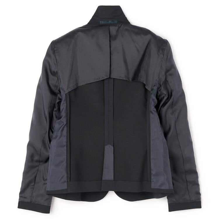 ビジネスから就活まで】紺無地テーラードジャケット セットアップ着用