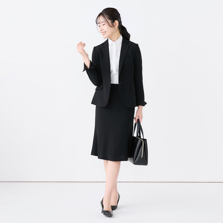 パウダリーストレッチ 黒 テーラードジャケット セットアップ着用可