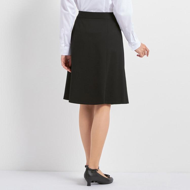 アウトレット】黒シャドーストライプ フレアスカート セットアップ着用