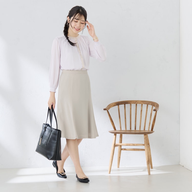 ◇allureville◇新品未使用◇ライトベージュ フレアスカート パウダリーストレッチベージュ フレアスカート セットアップ着用
