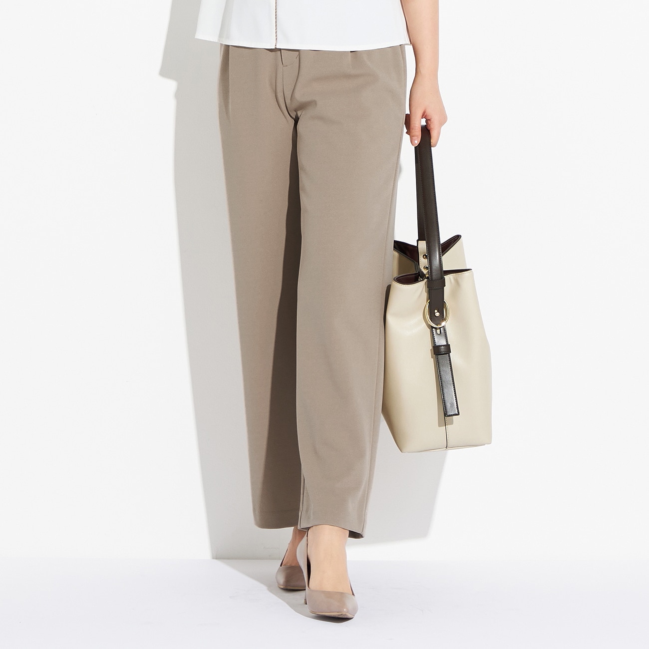 UVカット ストレッチタックパンツ ベージュ セットアップ着用可 UVカット ストレッチタックパンツ ベージュ セットアップ着用可