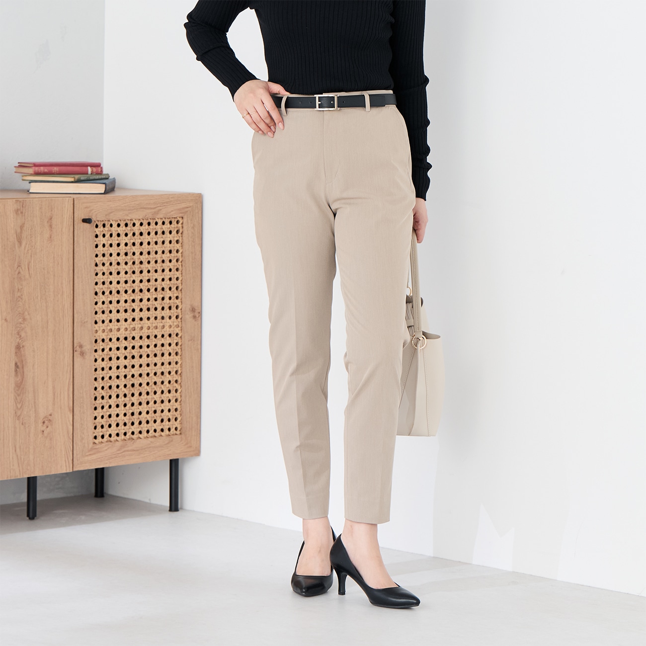 ライトストレッチ クロップドパンツ ベージュ セットアップ着用可 ライトストレッチ クロップドパンツ ベージュ セットアップ着用可