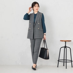 ライトストレッチ クロップドパンツ グレーチェック セットアップ着用