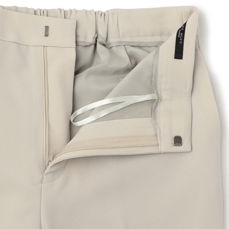 Oggiコラボ パウダリーツイル クロップドパンツ アイボリー