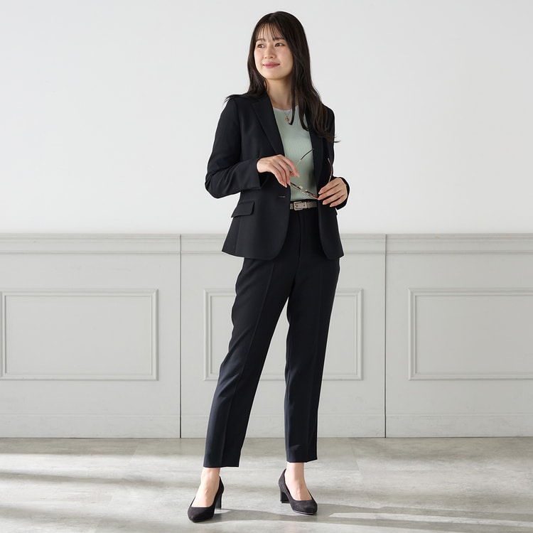 パウダリーストレッチ黒 クロップドパンツ セットアップ着用可