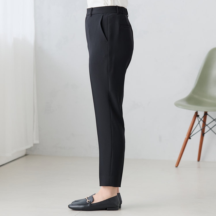 パウダリーストレッチ黒 クロップドパンツ セットアップ着用可