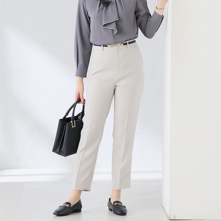 ≪Oggi4月号掲載≫ パウダリーストレッチベージュ クロップドパンツ セットアップ着用可 ≪Oggi4月号掲載≫ パウダリーストレッチベージュ クロップドパンツ セットアップ着用可