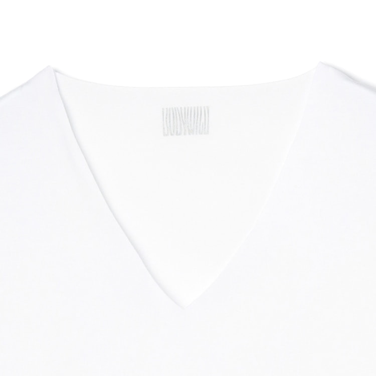 【AOKI&GUNZE共同開発】日本製 ワイシャツ映えインナー カットオフ VネックTシャツ