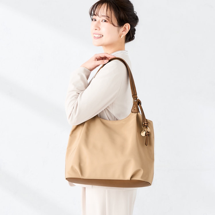≪Oggi.jp4月号・Oggi4月号掲載≫ A4対応 軽量 アクセサリー付きバ