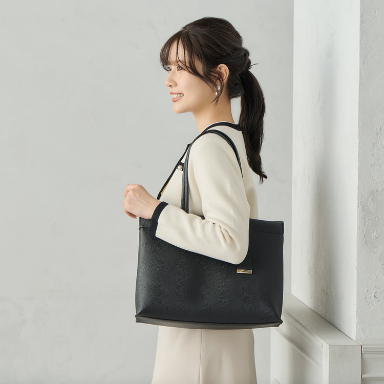 ≪Oggi4月号掲載≫ A4対応 人間工学 軽量 3層トートバッグ【AOKI公式通販】