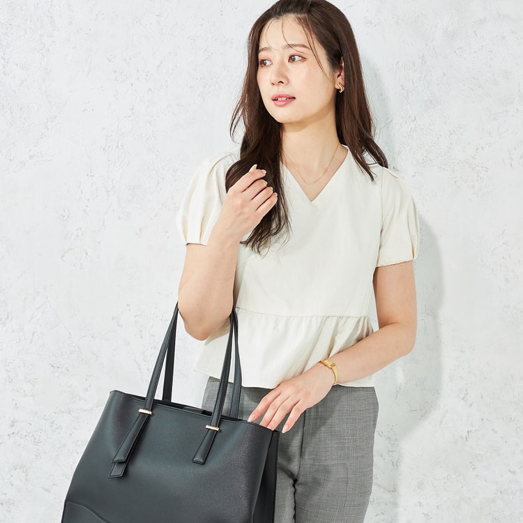 MERYコラボ ペプラムブラウス オフホワイト【AOKI公式通販】