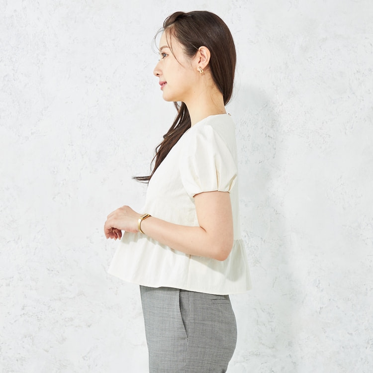 MERYコラボ ペプラムブラウス オフホワイト【AOKI公式通販】