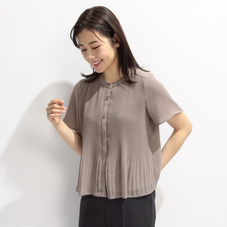 Front opening Cool Touch Fabric pleated blouse