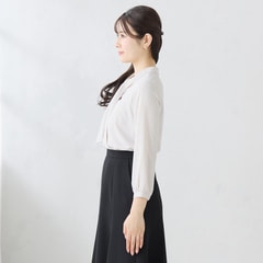 ≪Oggi4月号掲載≫ パールアクセサリー付きボウタイブラウス