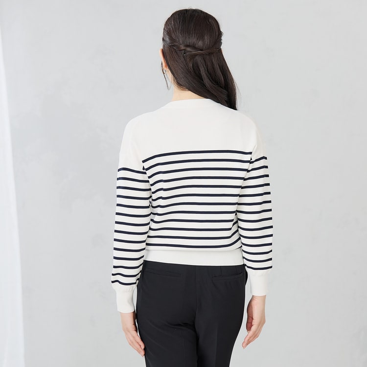 【新品】Aquascutum カーディガン 紺色 ロゴ刻印ボタン L AR51 Aquascutum (Women)のカーディガン | レディース | 三越伊勢丹