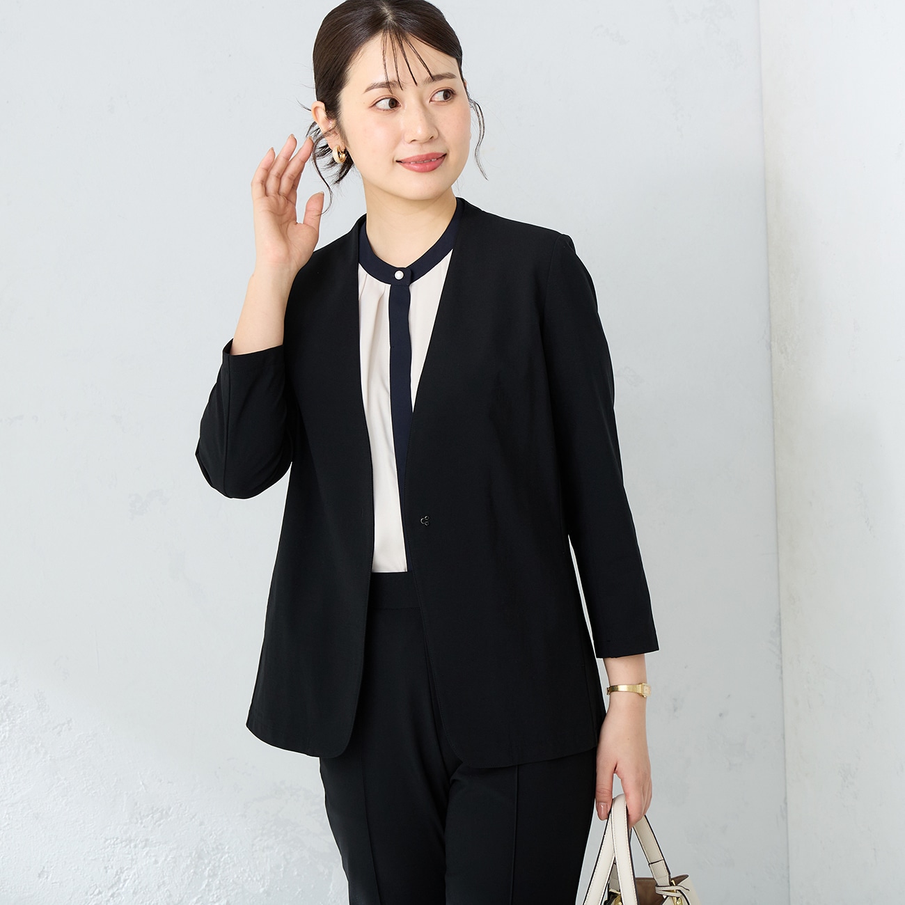 ※本商品は素材の特性上、色に若干の個体差があるものがございますのでご了承ください。通勤にもカジュアルにも使えて便利！ひんやり冷感「RENU UVカットジャージ」パジャマスーツ「見ためスーツ、着心地パジ