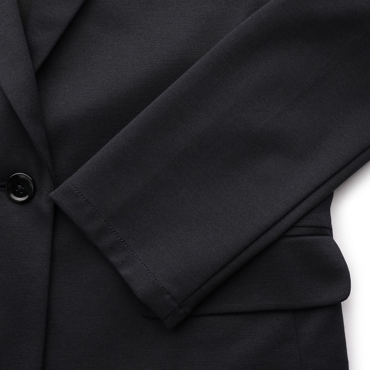 専用★はてな★？★ハテナ★黒　スーツ＆レースケープ　3点セット パウダリーストレッチ黒 ノーカラージャケット セットアップ着用