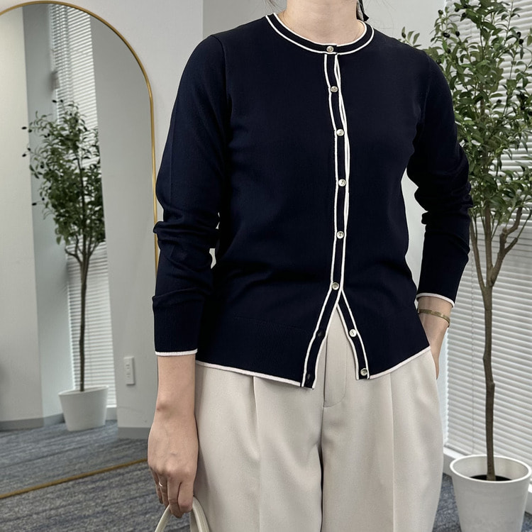 d*2様 最終値下【新品・未使用】ISABEL DE PEDRO カーディガン WEB限定商品】配色クルーネックカーディガン CROSS FUNCTION【AOKI公式