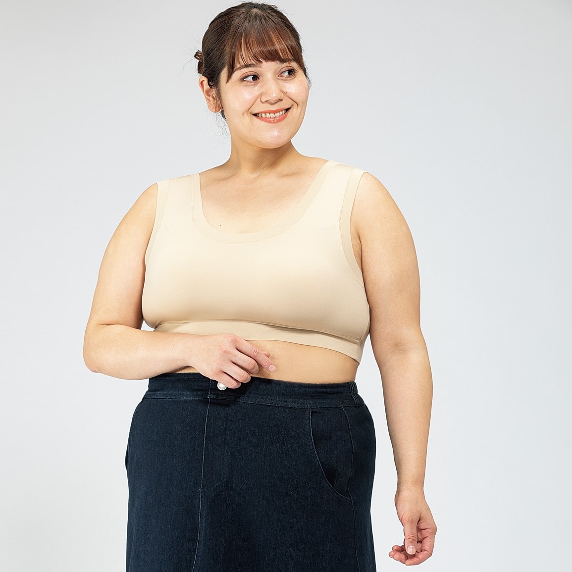 【クイーンサイズ】快適インナー 超のびのび カップ付ハーフトップ