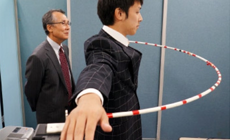 着心地を測定する人間型ロボットが稼働中